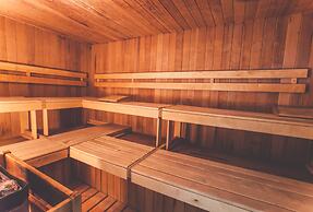 Glacier House Resort