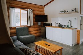 Glacier House Resort