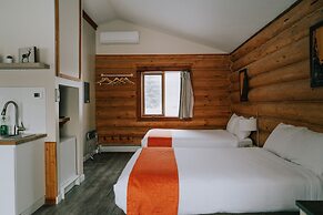 Glacier House Resort