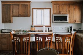 Glacier House Resort