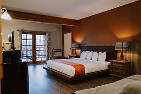 Glacier House Resort