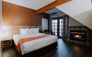 Glacier House Resort