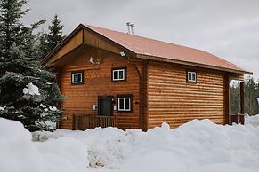 Glacier House Resort