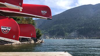 Glacier House Resort