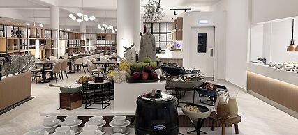 King Jason Paphos - Designed for Adults By Louis Hotels