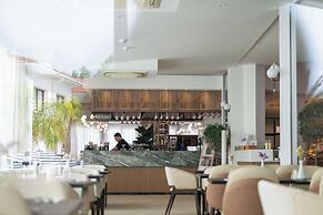 King Jason Paphos - Designed for Adults By Louis Hotels