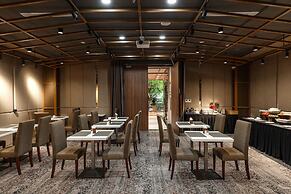 Kin Hotel Thai Van Lung