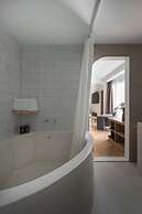 Kin Hotel Thai Van Lung