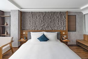 Kin Hotel Thai Van Lung