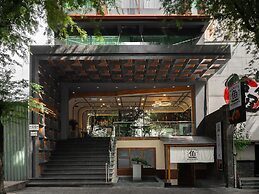 Kin Hotel Thai Van Lung