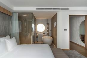 Kin Hotel Thai Van Lung