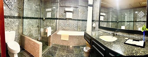 Muong Thanh Luxury Song Han Hotel