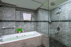 Muong Thanh Luxury Song Han Hotel