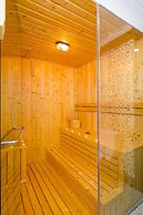 Muong Thanh Luxury Song Han Hotel