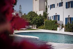 Ikaros Studios & Apartments