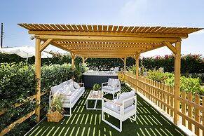 Ikaros Studios & Apartments