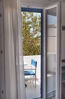 Ikaros Studios & Apartments