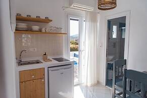 Ikaros Studios & Apartments