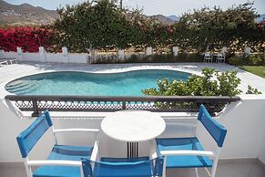 Ikaros Studios & Apartments