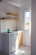 Ikaros Studios & Apartments