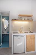 Ikaros Studios & Apartments