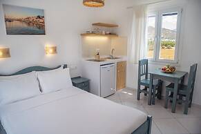 Ikaros Studios & Apartments