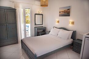 Ikaros Studios & Apartments