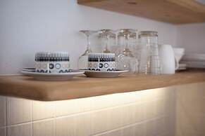 Ikaros Studios & Apartments