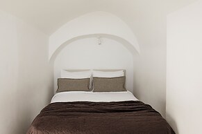 Aqua Luxury Suites