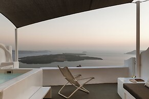 Aqua Luxury Suites