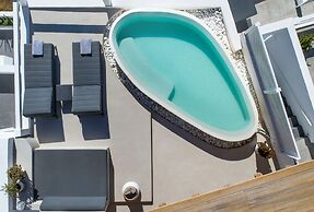 Aqua Luxury Suites