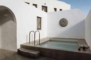 Aqua Luxury Suites