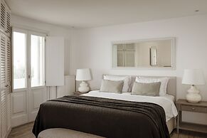 Aqua Luxury Suites