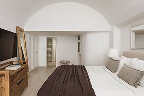 Aqua Luxury Suites