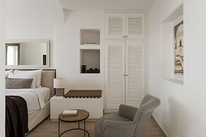 Aqua Luxury Suites