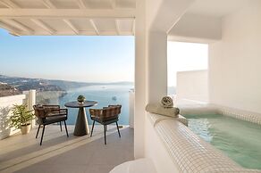 Aqua Luxury Suites