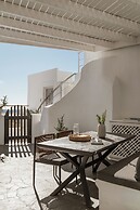 Aqua Luxury Suites