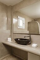 Aqua Luxury Suites