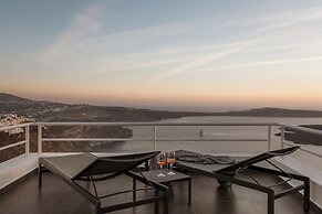 Aqua Luxury Suites