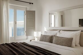 Aqua Luxury Suites
