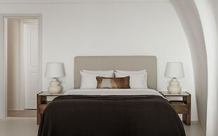 Aqua Luxury Suites