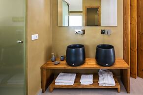 Alizea Villas & Suites