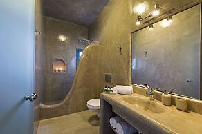 Alizea Villas & Suites