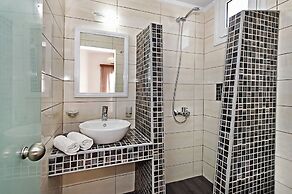 Alizea Villas & Suites