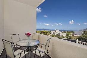 Alizea Villas & Suites