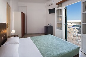 Alizea Villas & Suites