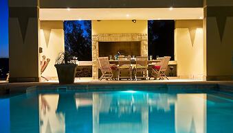 Villa Paradisa Guest House
