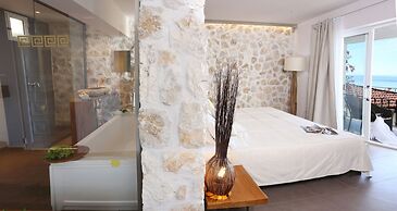 Pantokrator Hotel