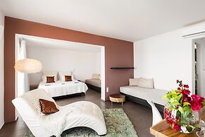 Pantokrator Hotel