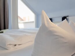 Melarose Feng Shui Hotel